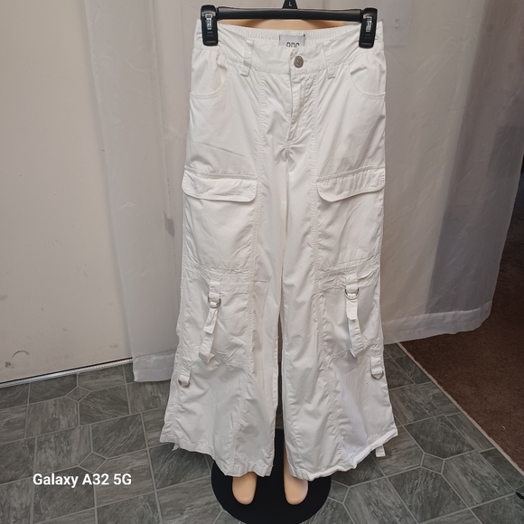 BDG Pants - BDG White Elastic Waist Pants Size XS